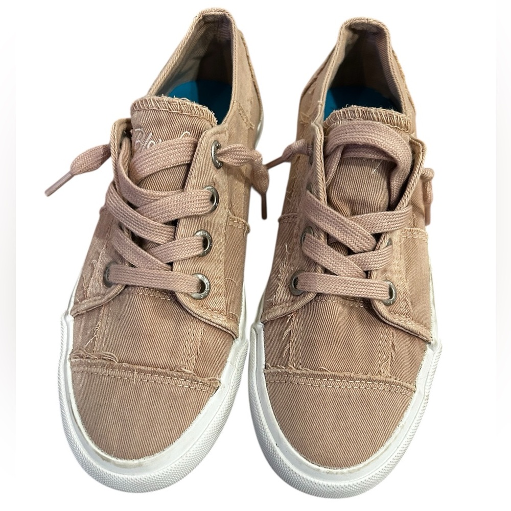 BlowFish Slipon Canvas Sneakers in Pinky Beige Sz 6